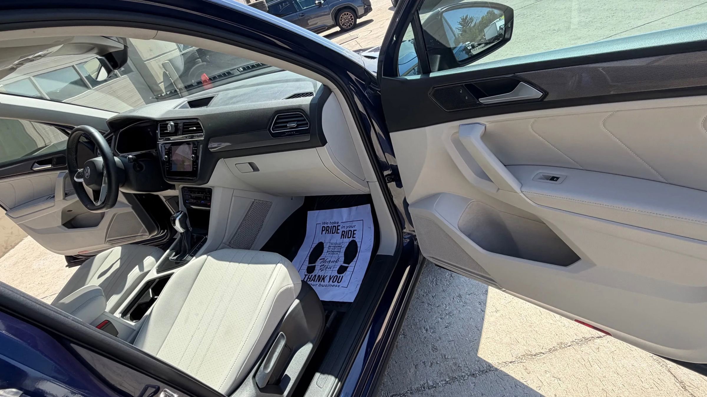 Used 2023 Volkswagen Tiguan SE image 15
