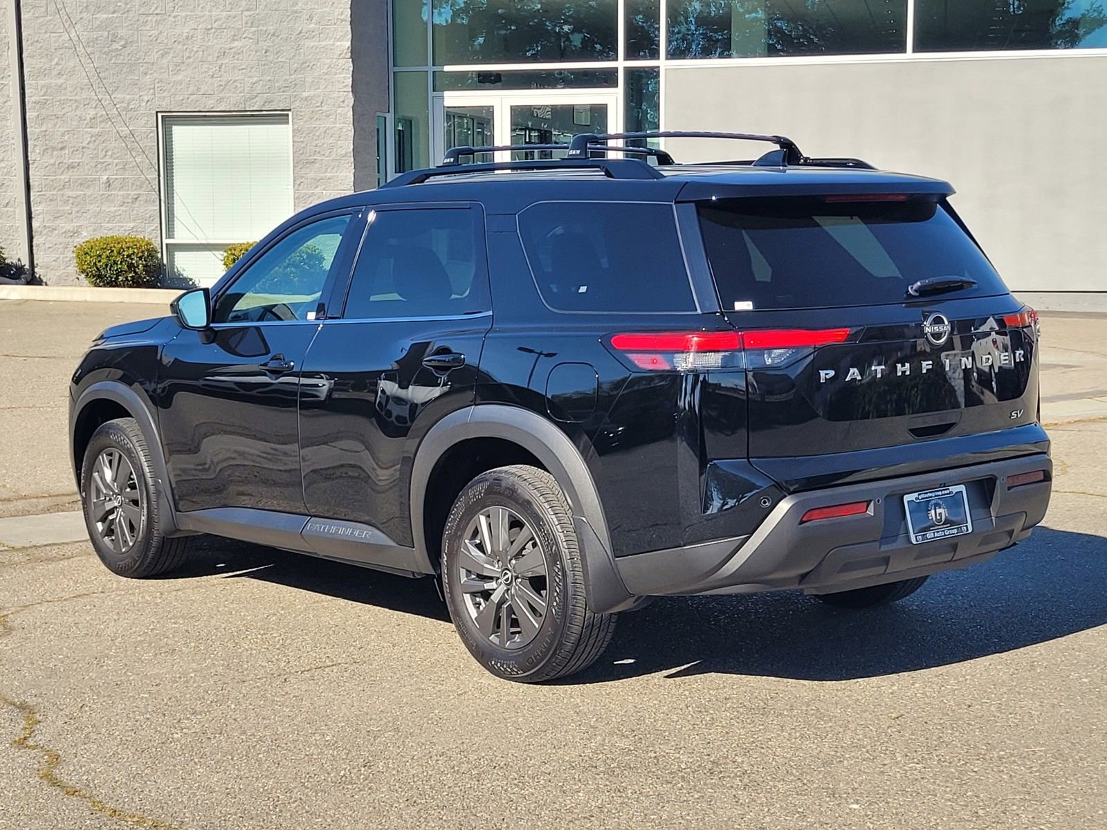 Used 2024 Nissan Pathfinder SV image 6