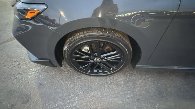 Used 2025 Toyota Camry SE image 38