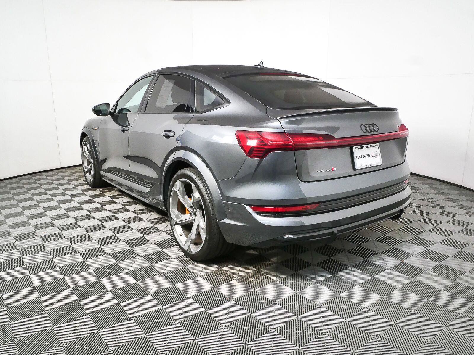 Used 2023 Audi e-tron S Prestige w/ Prestige Package AWD/4WD image 32