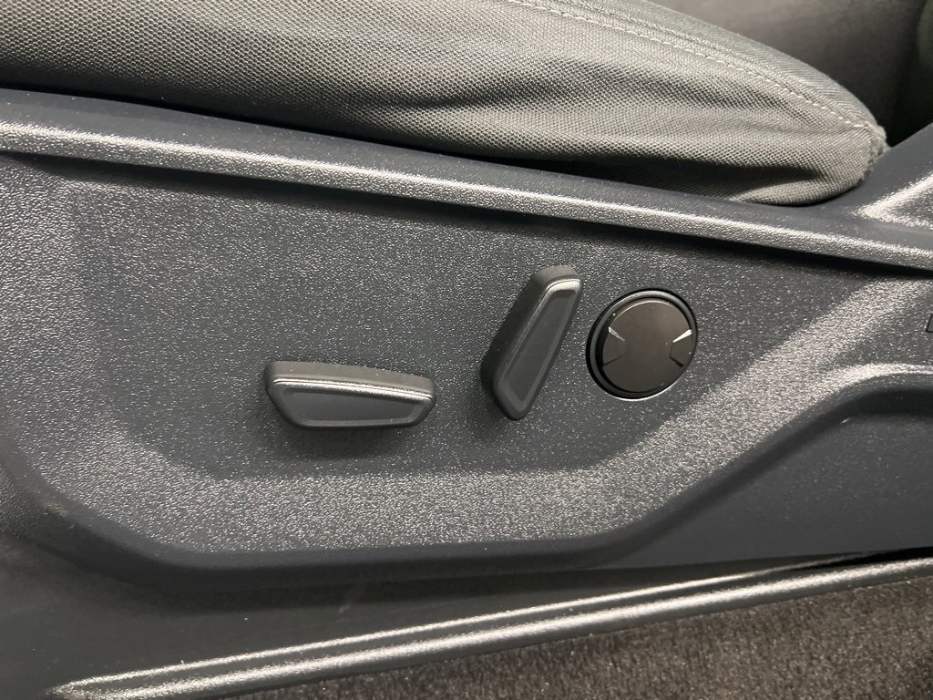 Certified 2022 Ford F150 XLT w/ Equipment Group 302A High image 28