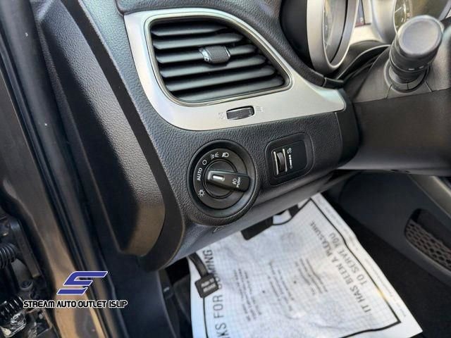 Used 2017 Dodge Journey SXT w/ Security Group image 35