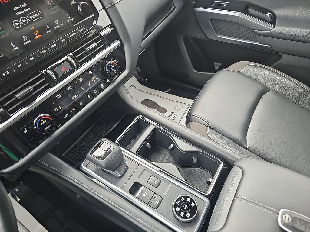 Used 2023 Nissan Pathfinder SL w/ SL Premium Package image 30