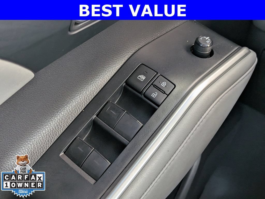 Used 2023 Toyota Highlander XLE FWD image 23