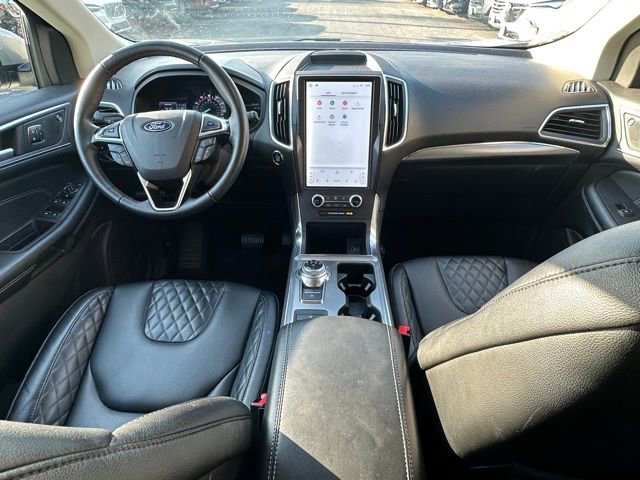 Used 2024 Ford Edge Titanium image 12