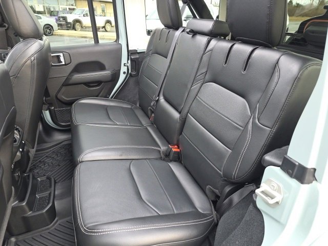 Used 2023 Jeep Wrangler Unlimited Sahara w/ Cold Weather Group image 34