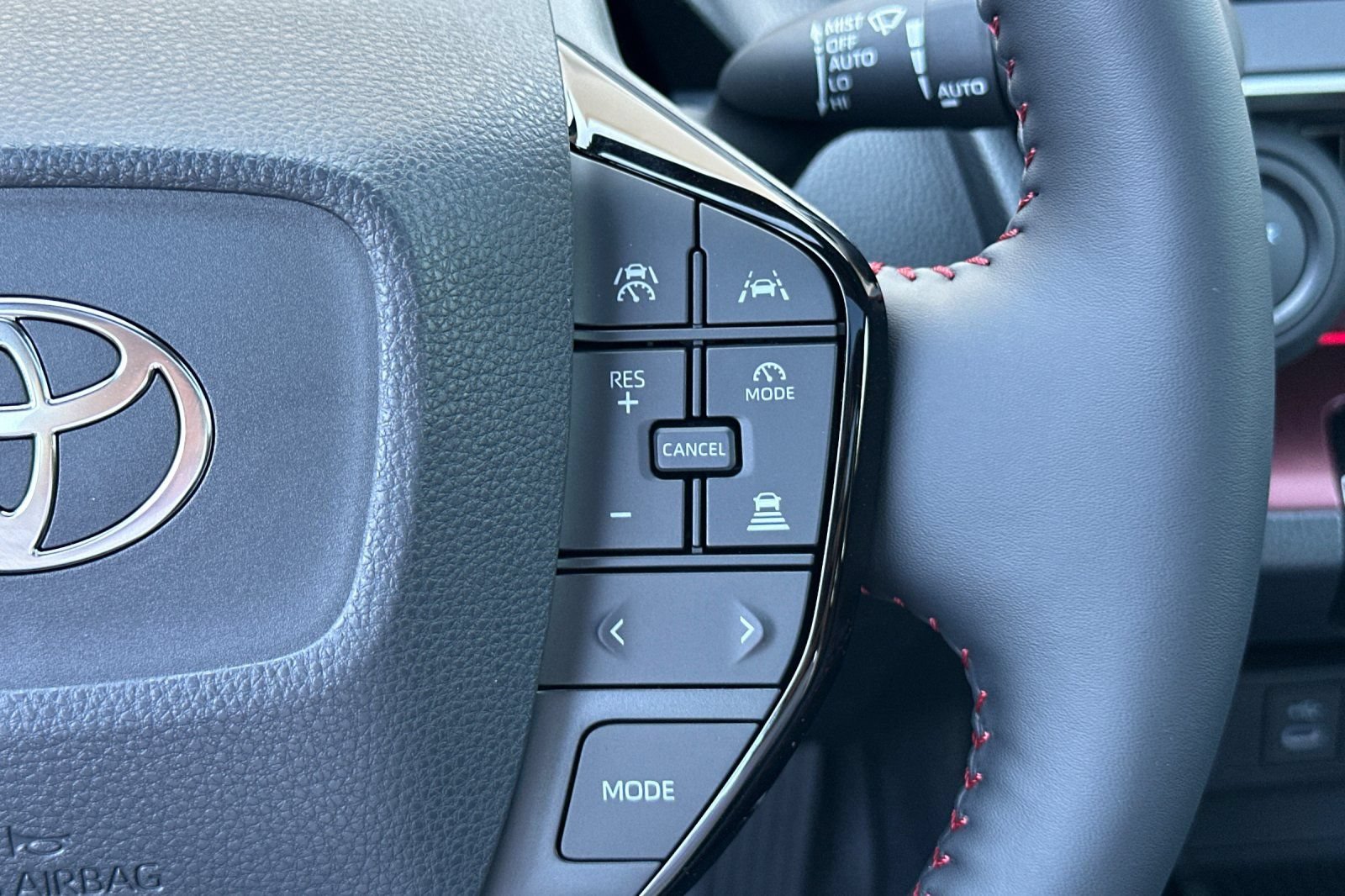 New 2026 Toyota Prius Plug-In Hybrid FWD image 28