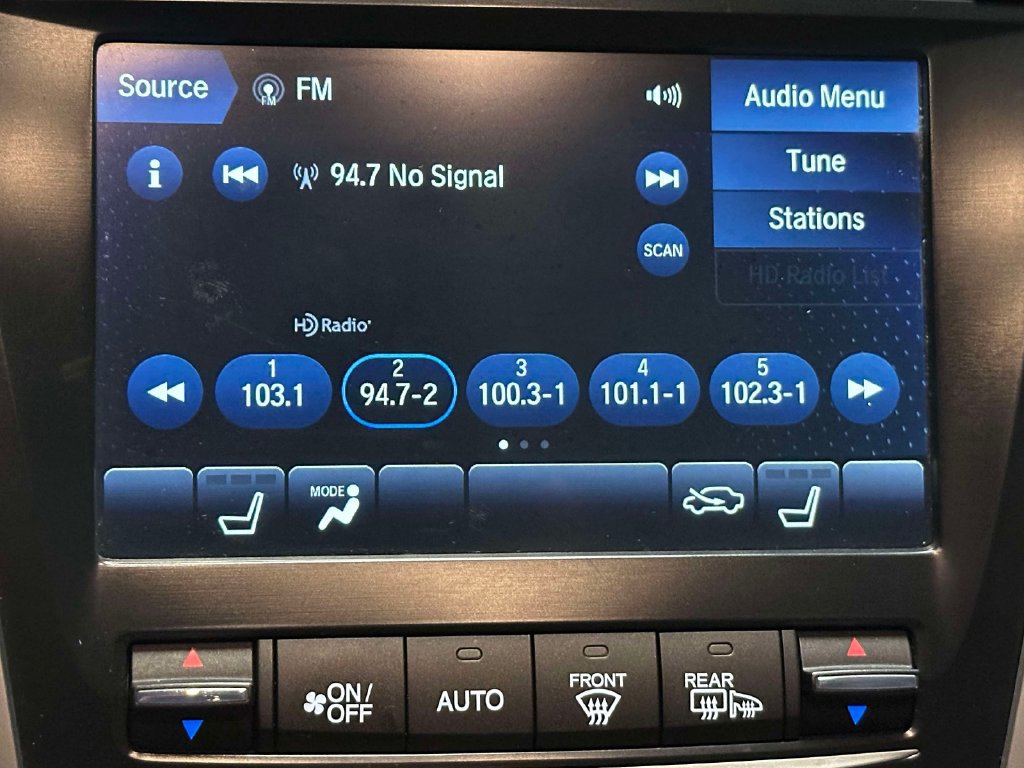 Used 2019 Acura TLX w/ Technology Package FWD image 5