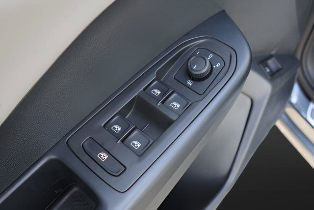 Certified 2024 Volkswagen Taos SE w/ Panoramic Sunroof Package FWD image 13