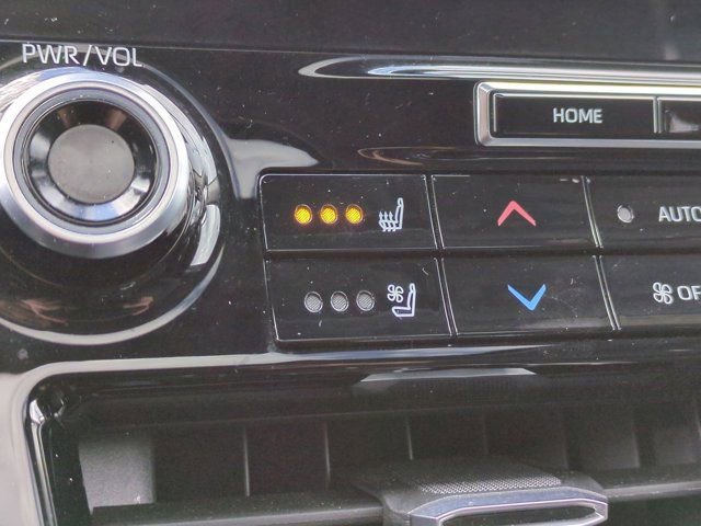 Certified 2020 Toyota Highlander Limited AWD/4WD image 15