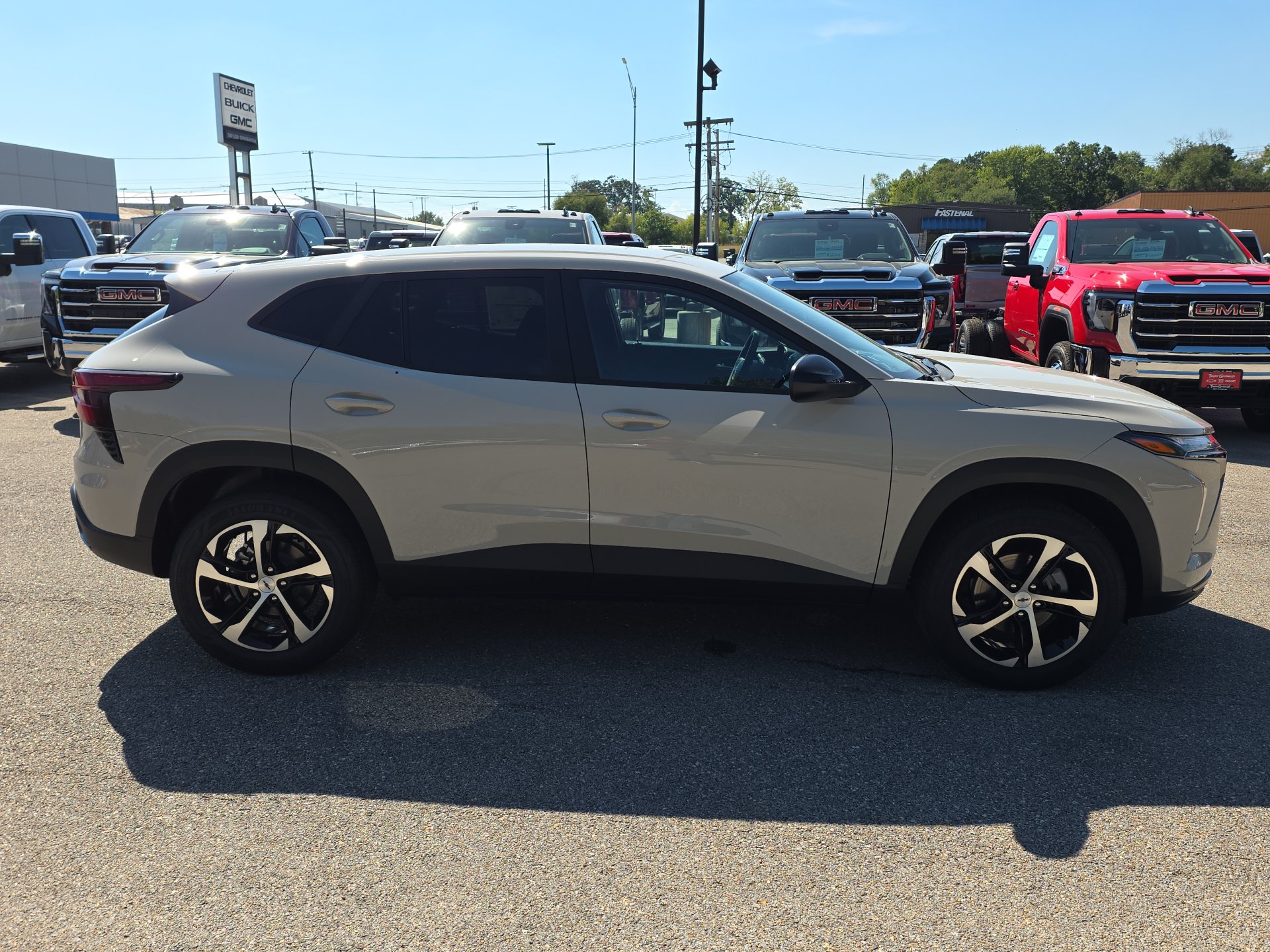 New 2026 Chevrolet Trax RS w/ Driver Confidence Package FWD image 9