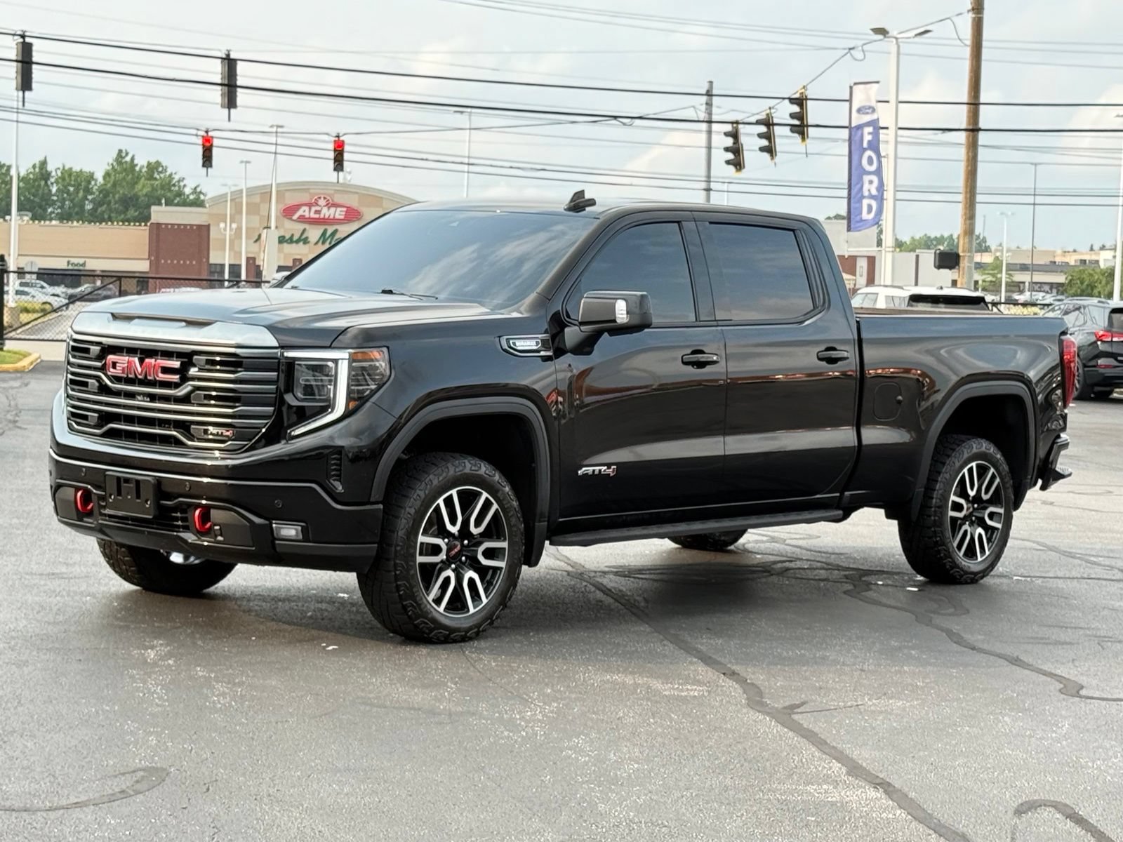 Used 2023 GMC Sierra 1500 AT4 AWD/4WD image 8