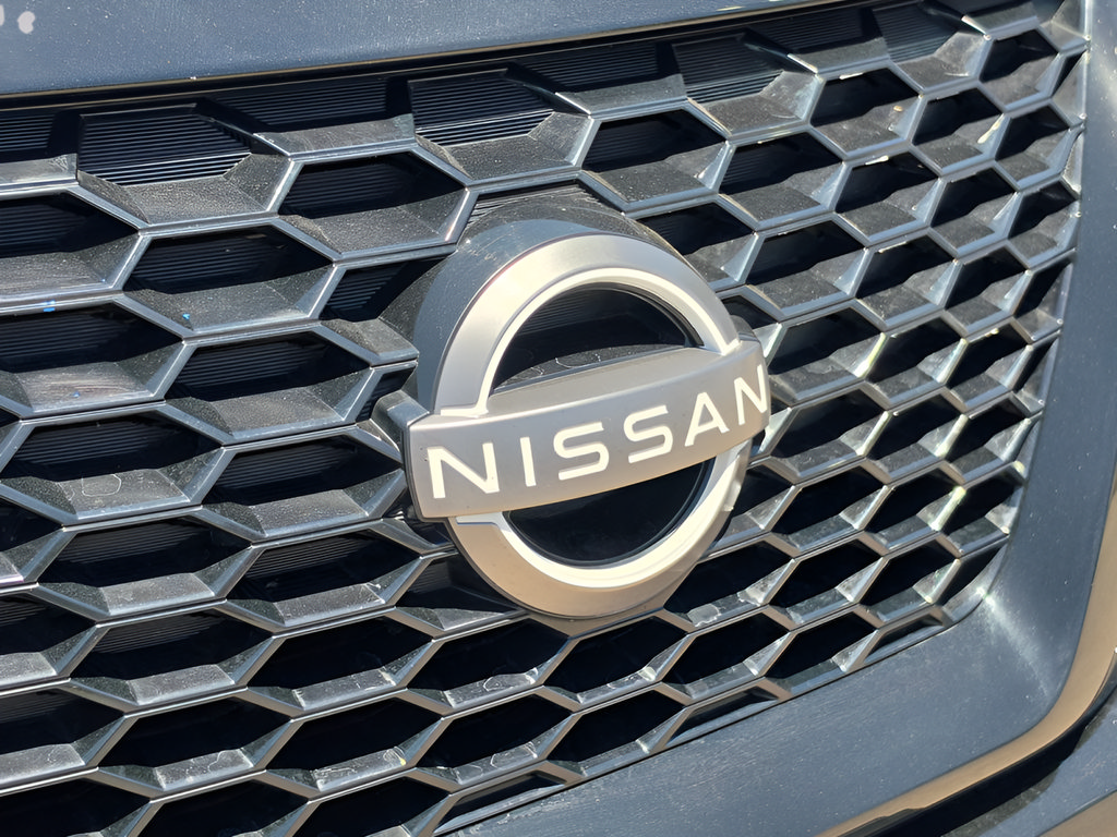 Used 2023 Nissan Murano SV w/ SV Midnight Edition Package FWD image 18