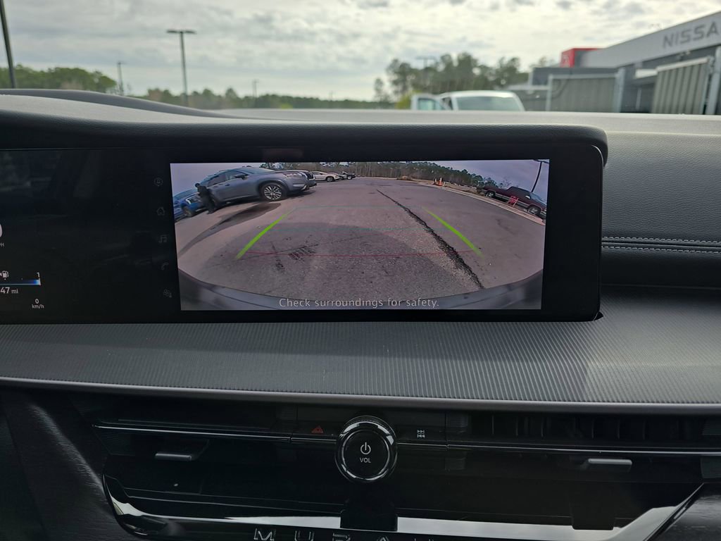 Used 2025 Nissan Murano SV image 26