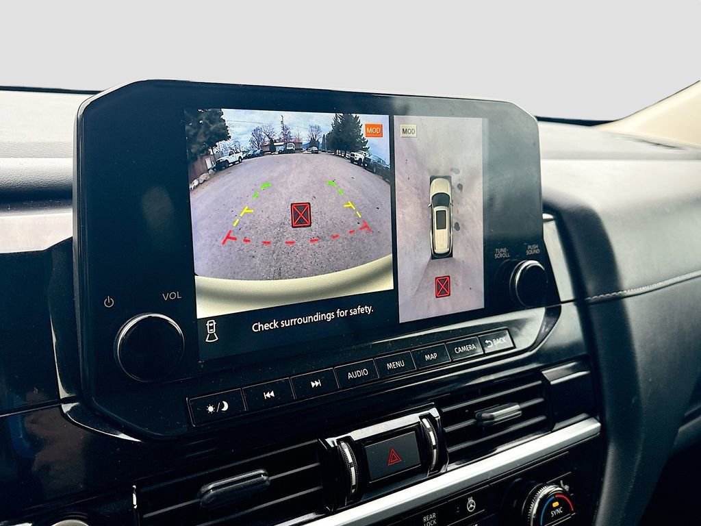 Used 2023 Nissan Pathfinder SL w/ Lighting Package (N92) image 14