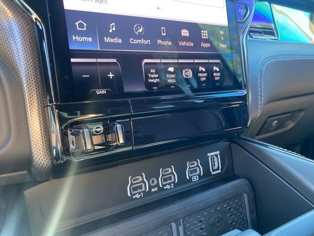 Used 2025 RAM 2500 Limited image 38