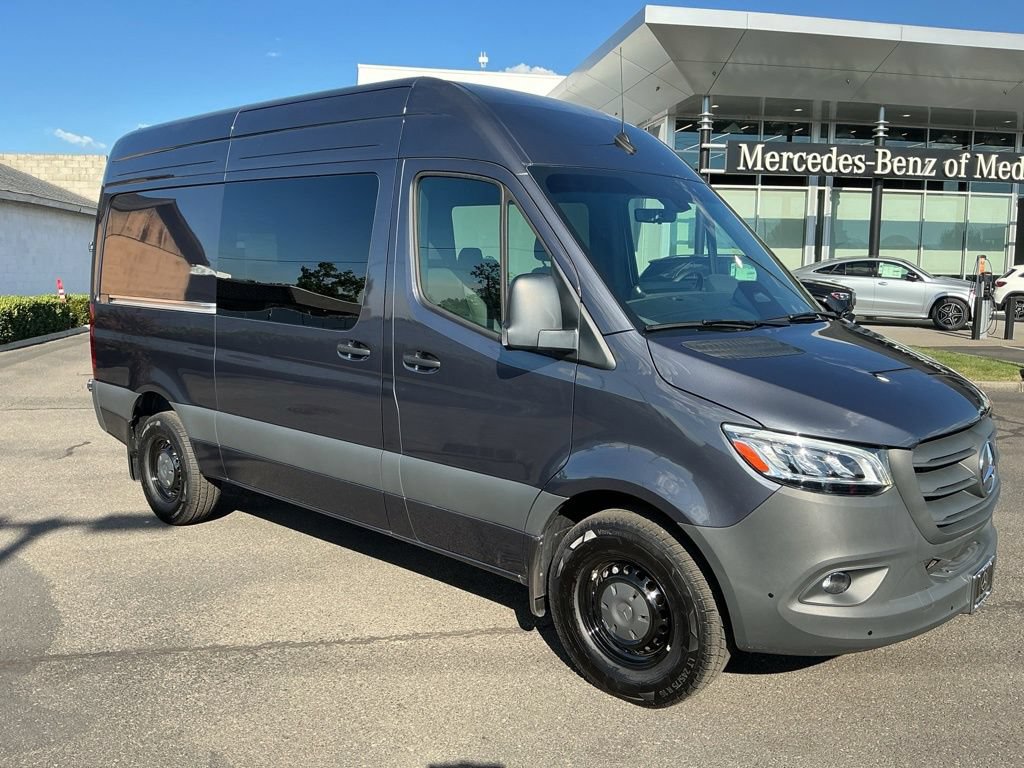 Used 2025 Mercedes-Benz Sprinter 2500 image 6