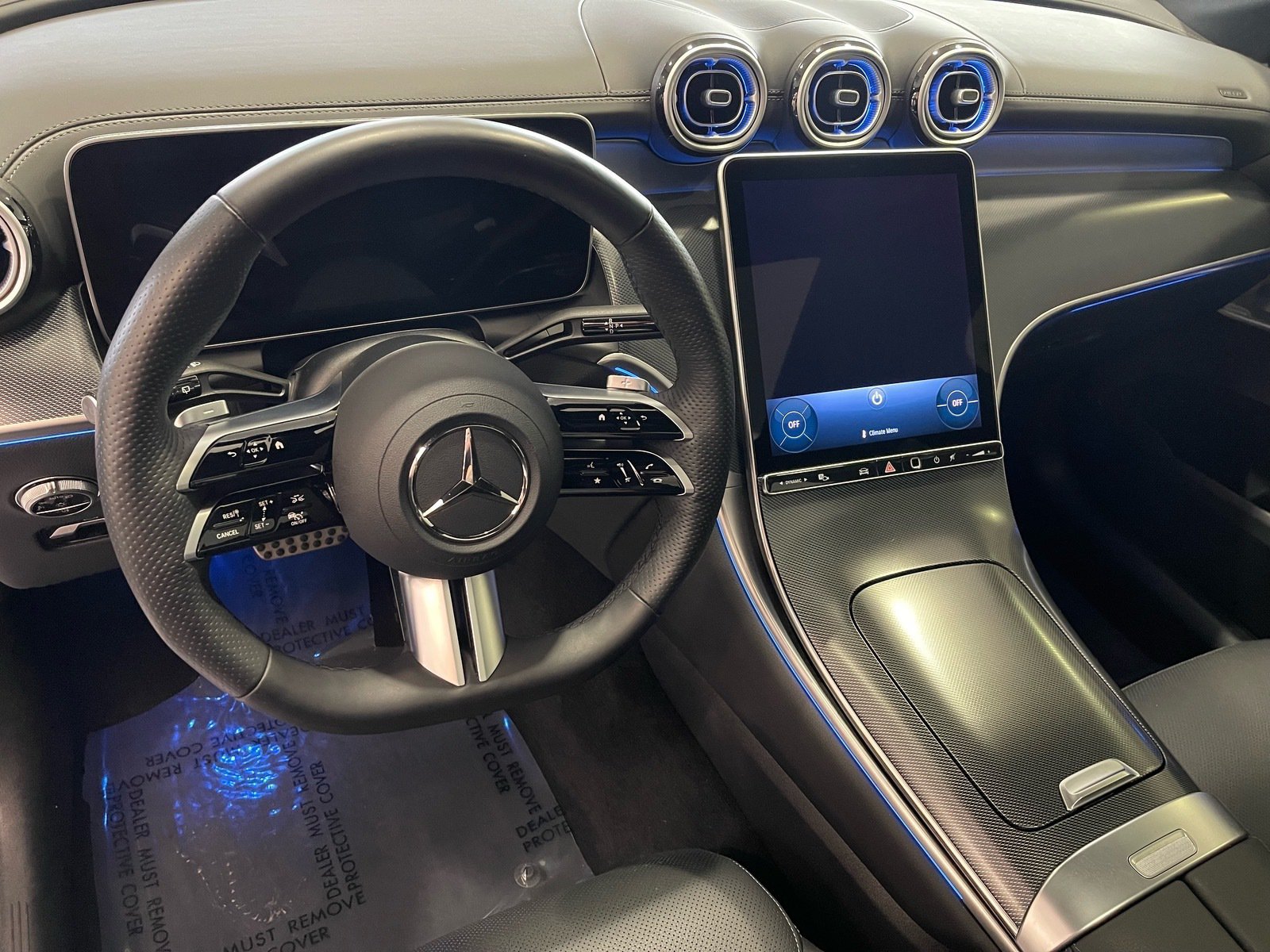 Used 2025 Mercedes-Benz GLC 300 4MATIC image 28