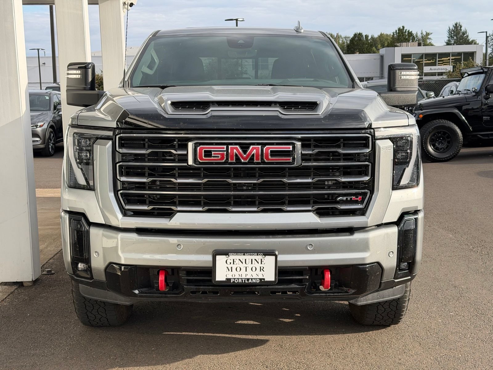 Used 2025 GMC Sierra 2500 AT4 w/ AT4 Premium Plus Package AWD/4WD image 2