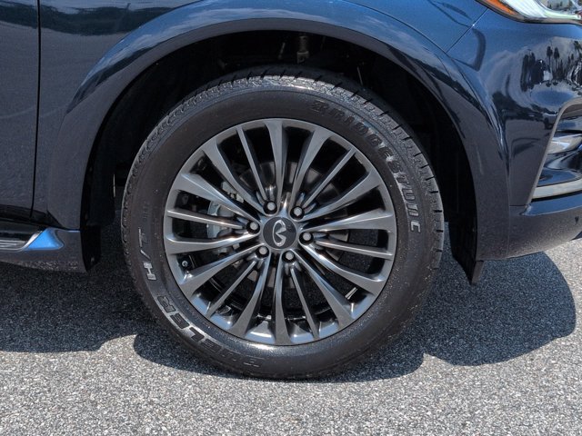 Used 2024 INFINITI QX80 Sensory AWD/4WD image 11