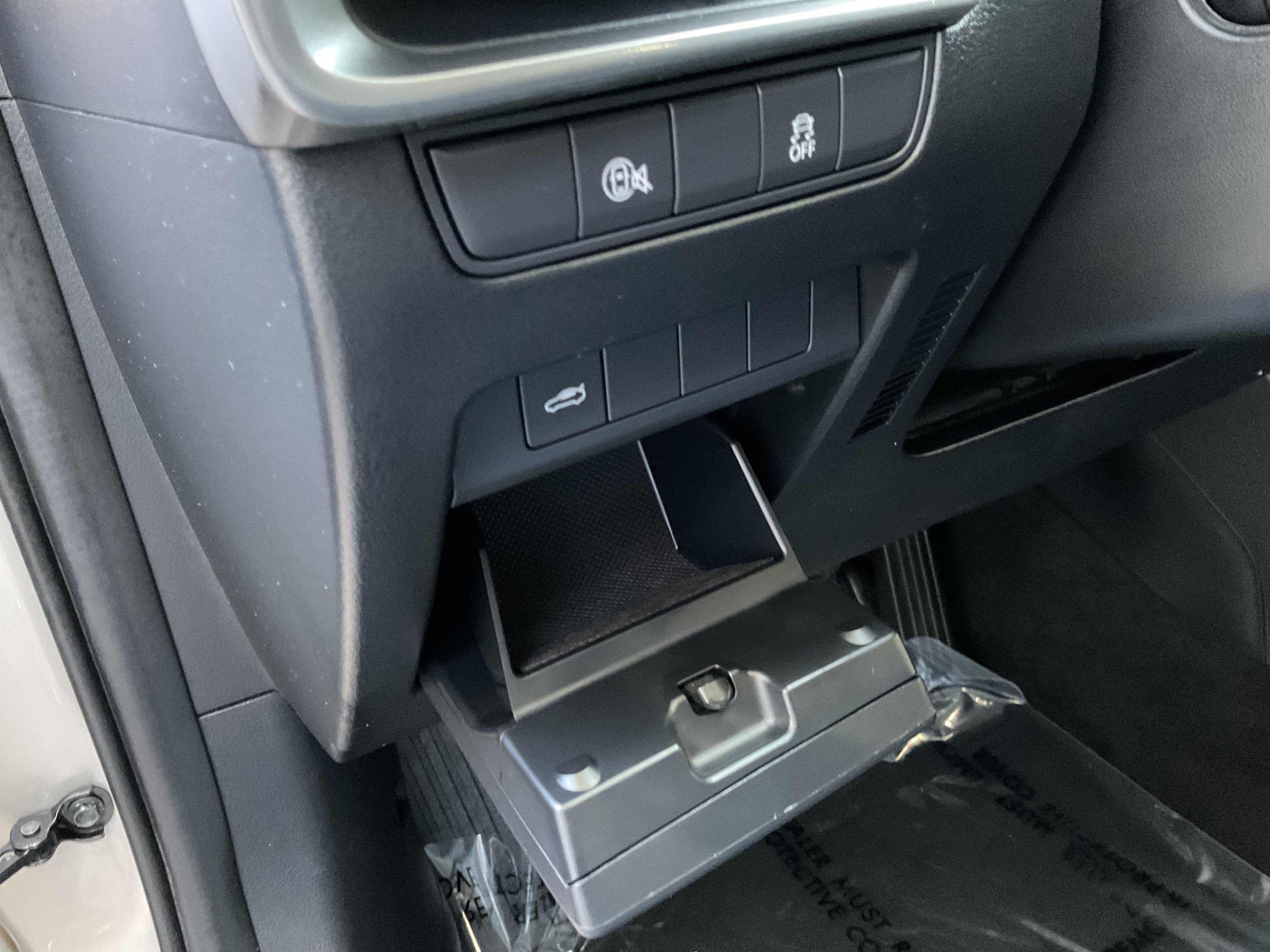 Used 2024 MAZDA MAZDA3 s FWD image 25