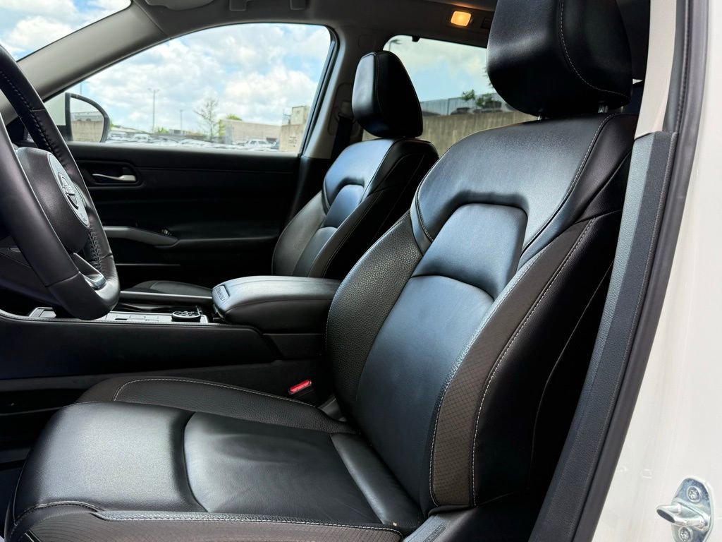 Certified 2023 Nissan Pathfinder SL w/ SL Premium Package AWD/4WD image 25