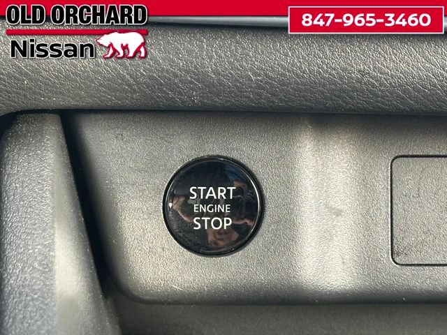Used 2025 Nissan Rogue SV AWD/4WD image 18