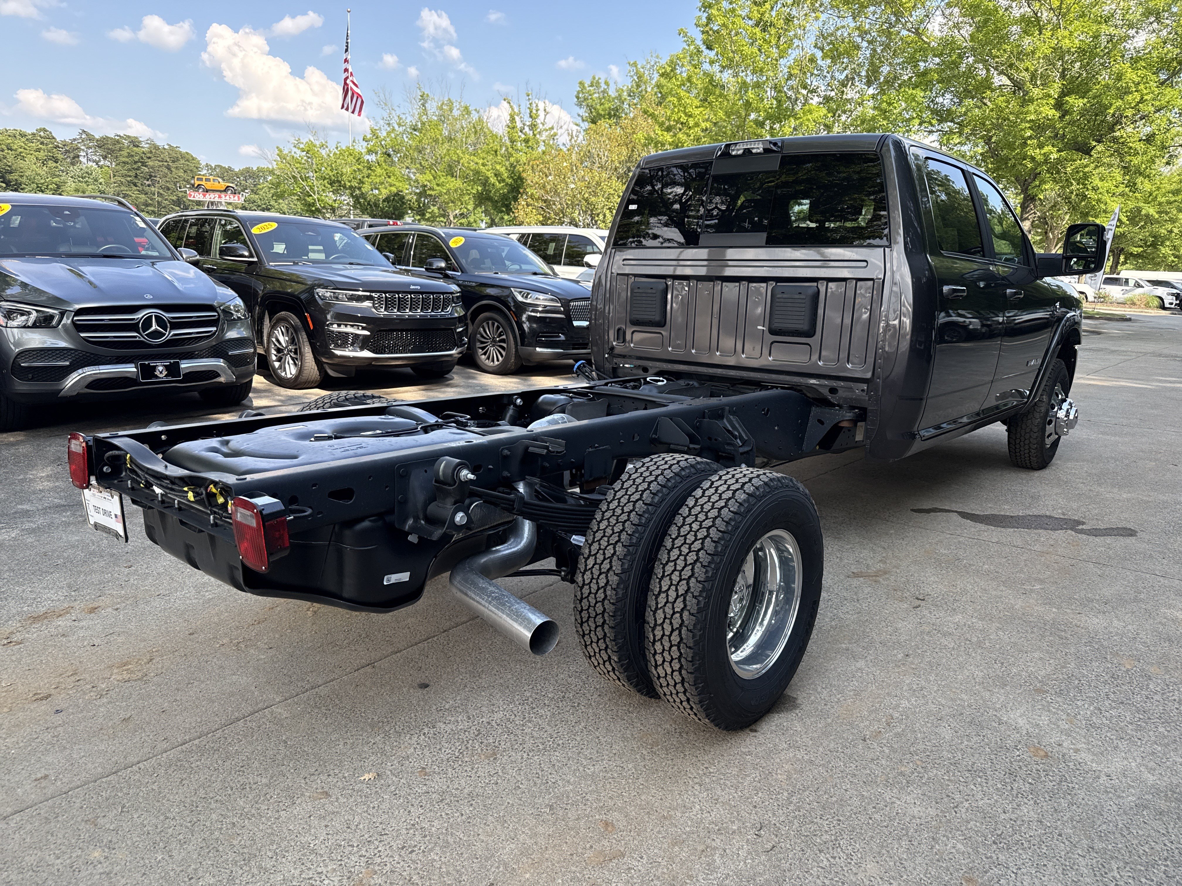 New 2026 RAM 3500 Big Horn w/ Laramie Trim Package AWD/4WD image 7
