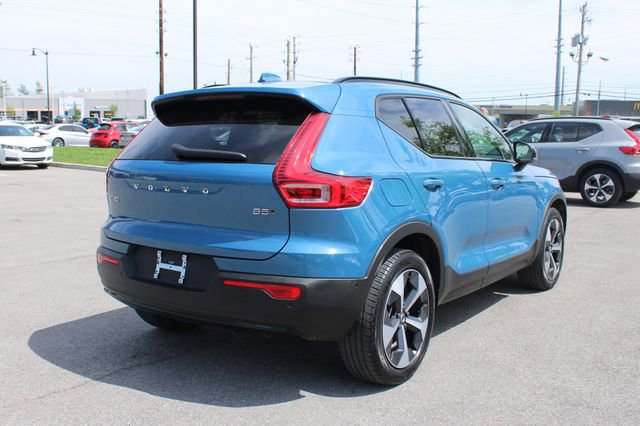 Used 2025 Volvo XC40 B5 Plus image 42