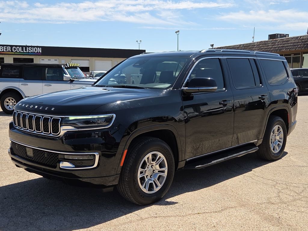 Used 2024 Jeep Wagoneer 4WD image 1