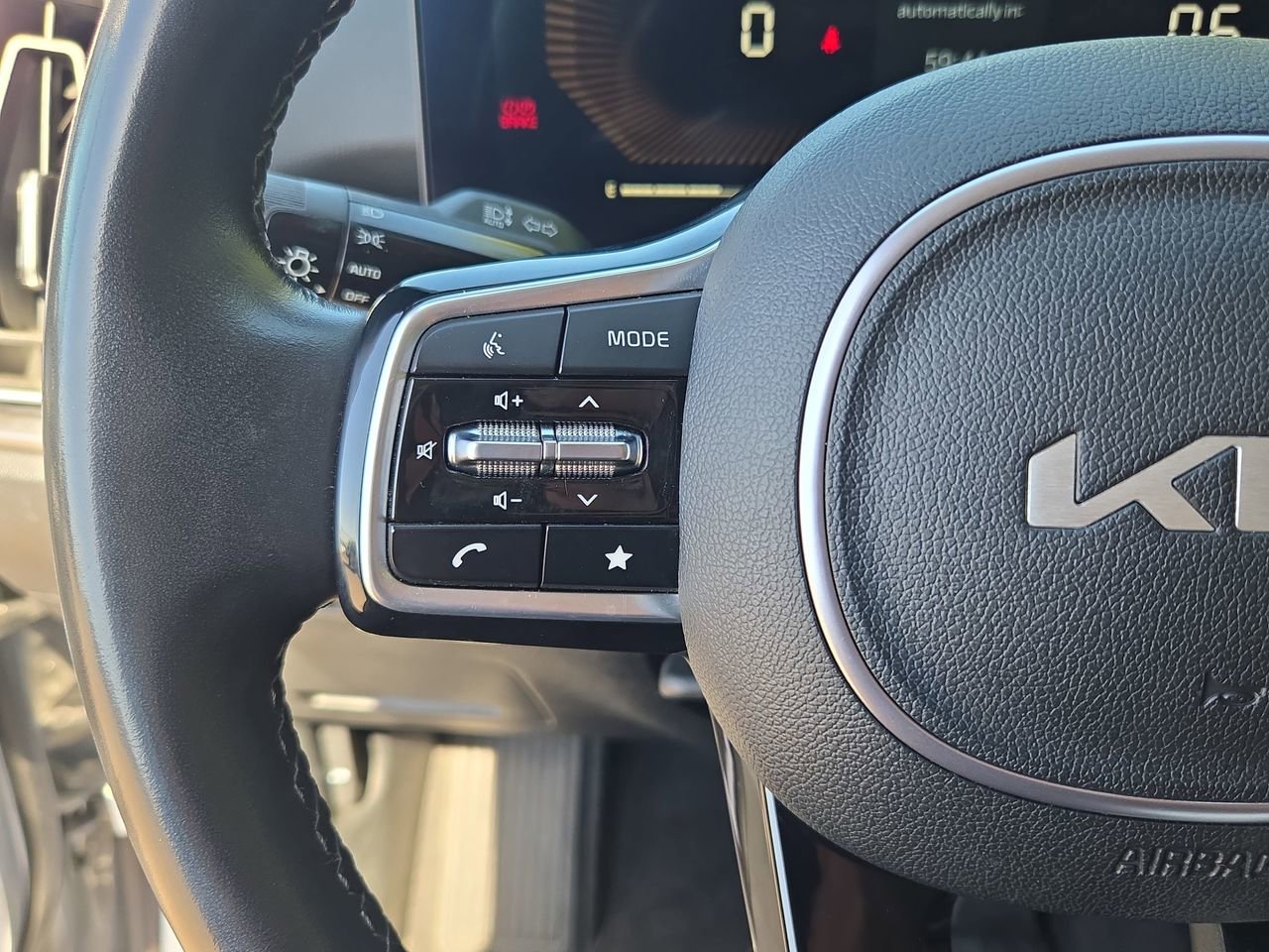 Used 2024 Kia Sorento S AWD/4WD image 16