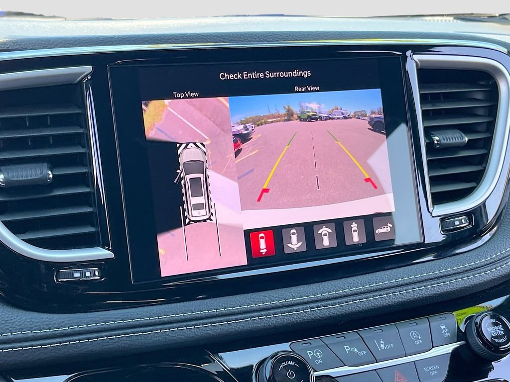 Certified 2025 Chrysler Pacifica Select w/ Uconnect Theater Family Group image 14