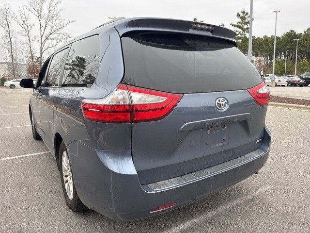 Used 2015 Toyota Sienna XLE image 14