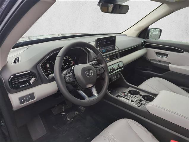 New 2025 Honda Pilot EX-L image 3
