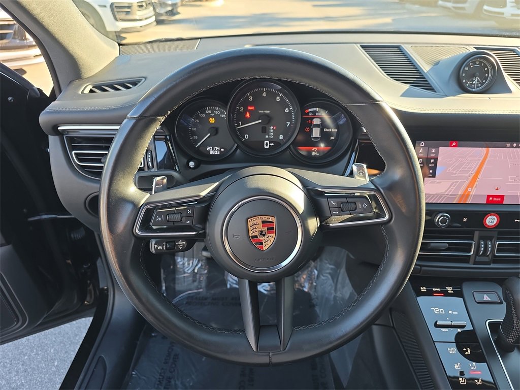 Certified 2024 Porsche Macan image 34