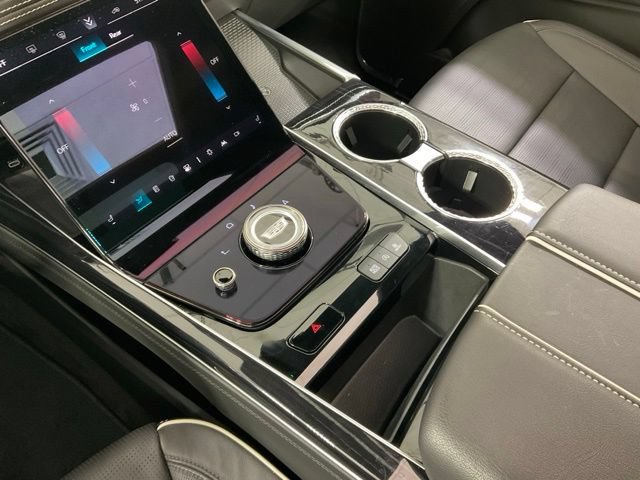 Used 2025 Cadillac Escalade Sport AWD/4WD image 11