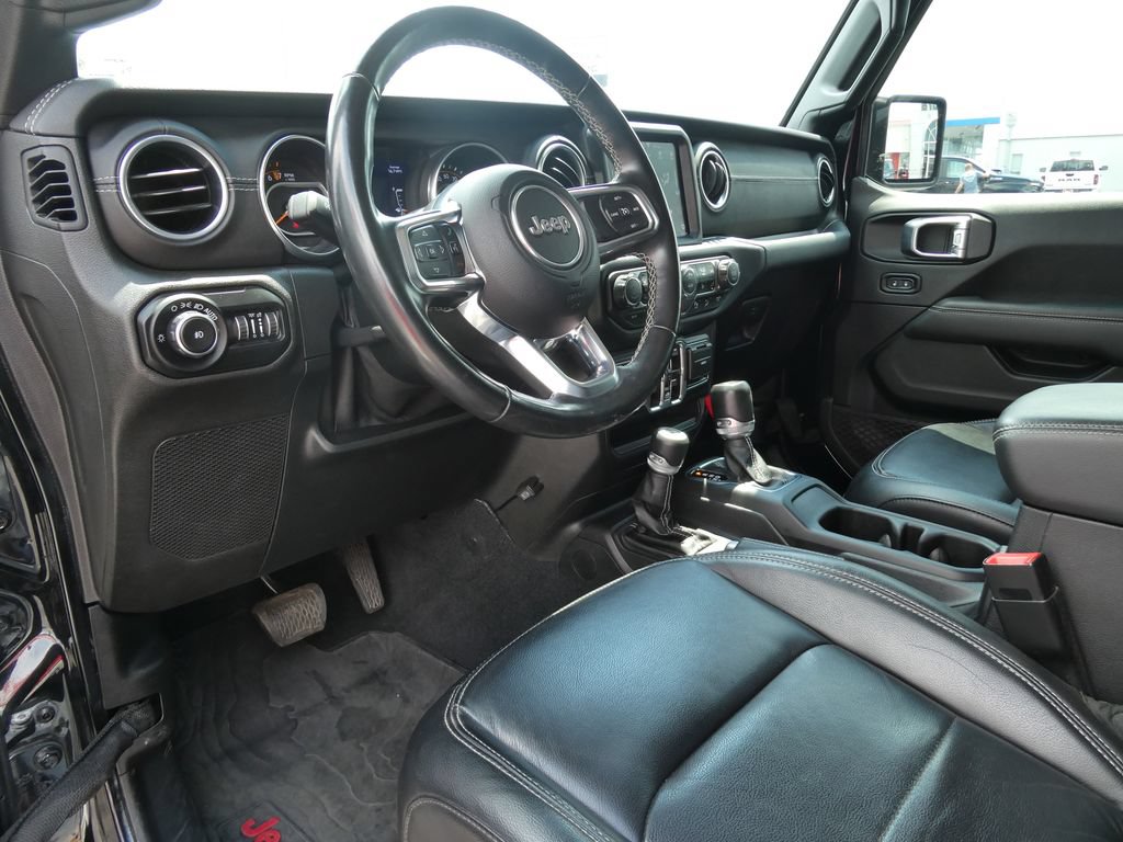 Used 2020 Jeep Wrangler Unlimited Sahara AWD/4WD image 23