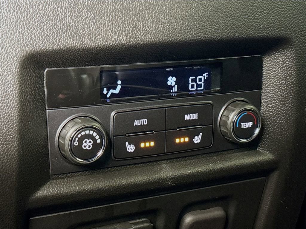 Used 2023 Chevrolet Traverse Premier image 28