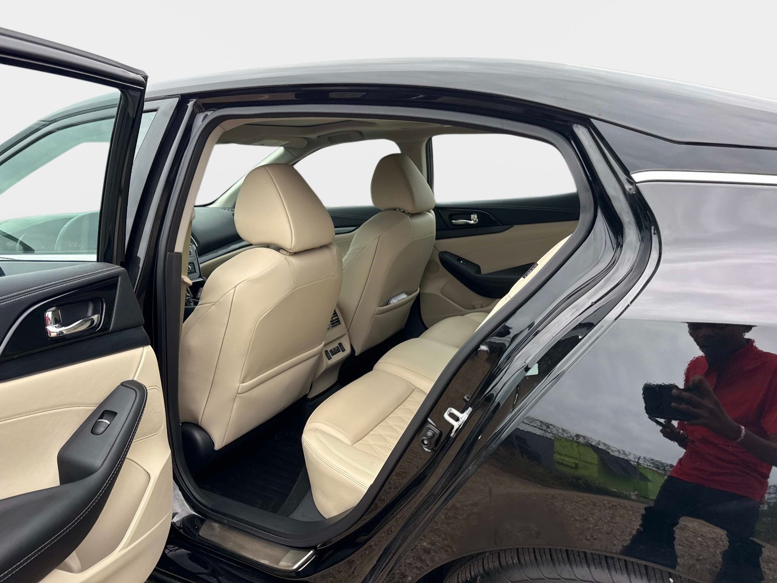 Used 2023 Nissan Maxima Platinum w/ Sport Mat Group FWD image 12