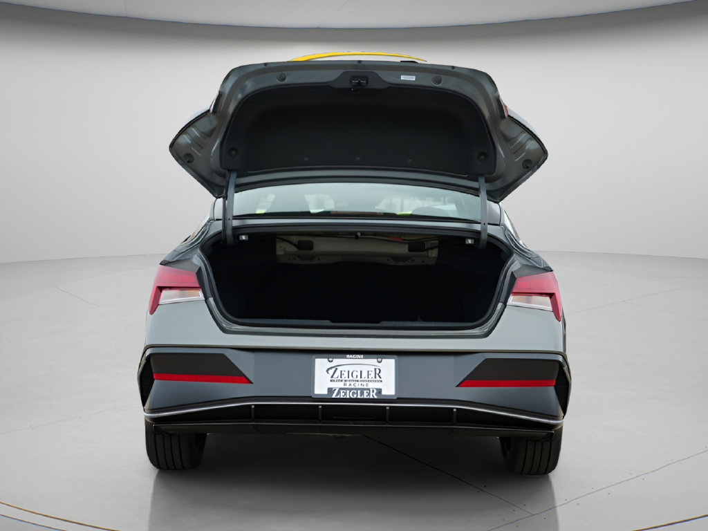 New 2026 Hyundai Elantra SEL Sport FWD image 10