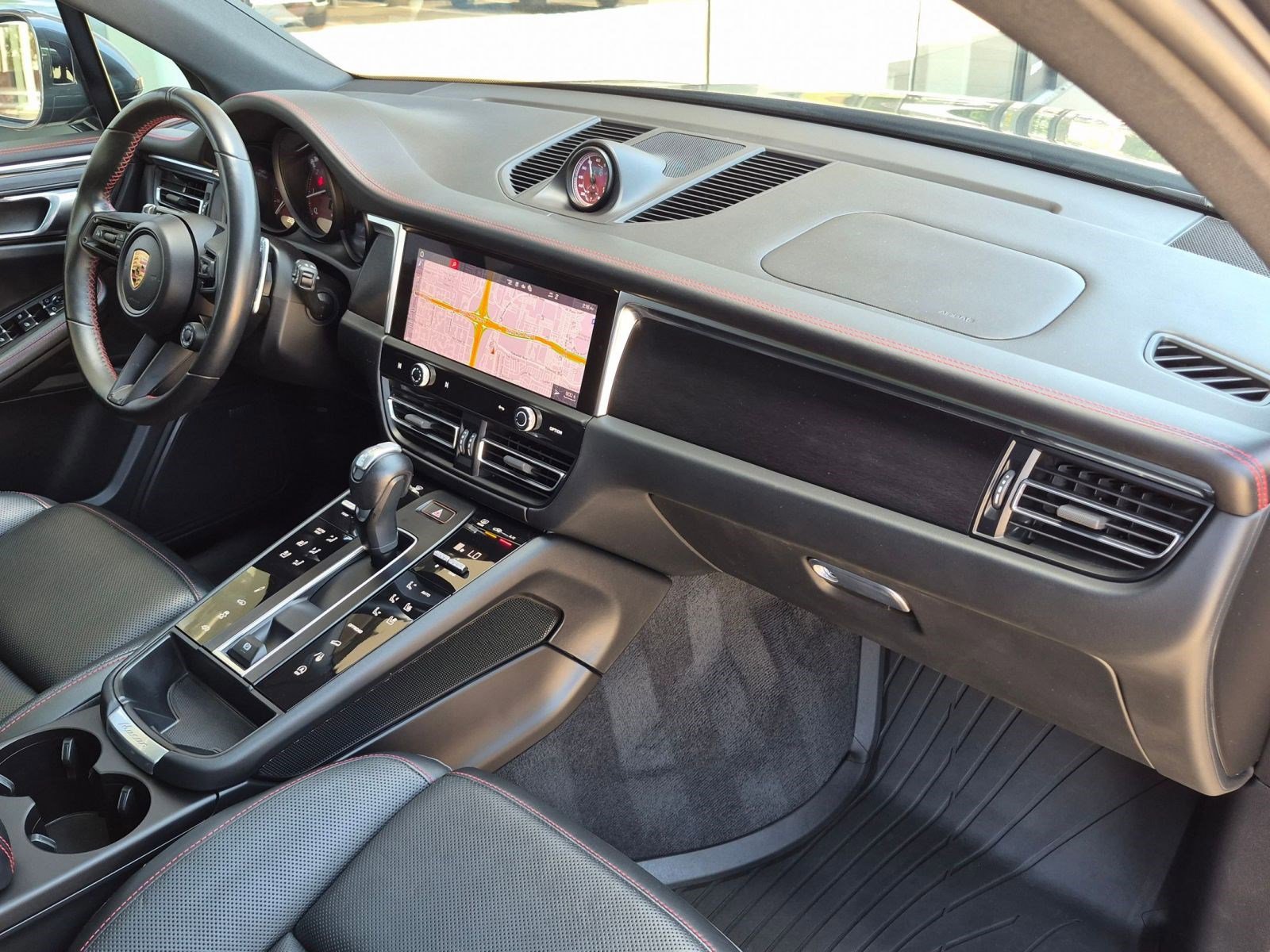 Certified 2023 Porsche Macan GTS AWD/4WD image 26