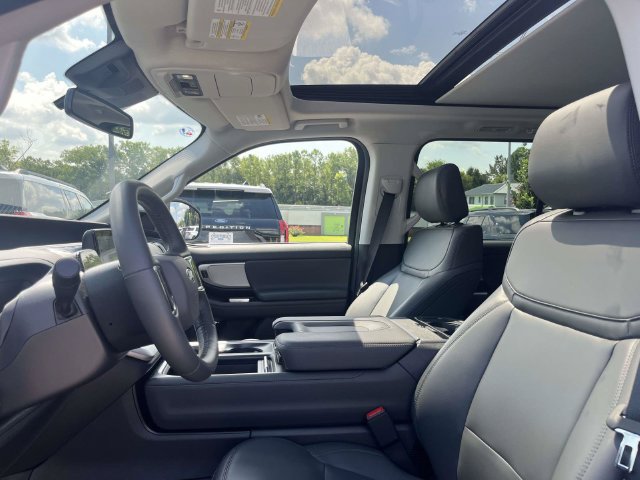 New 2026 Ford Expedition Active AWD/4WD image 15