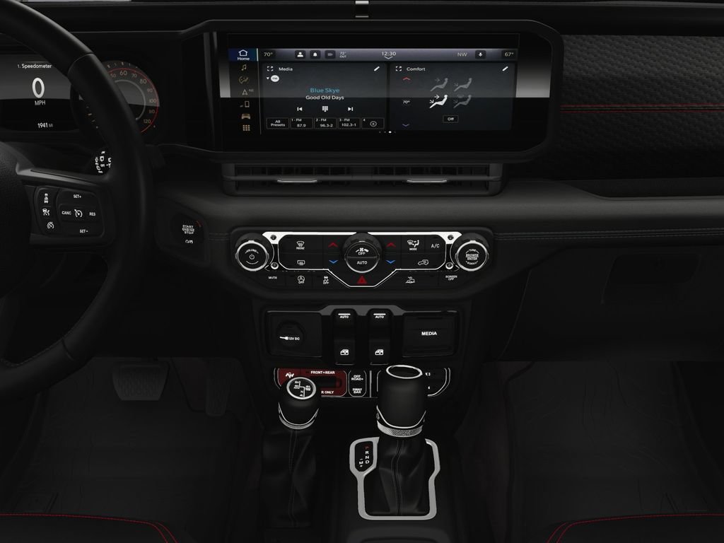 New 2025 Jeep Wrangler Rubicon AWD/4WD image 18