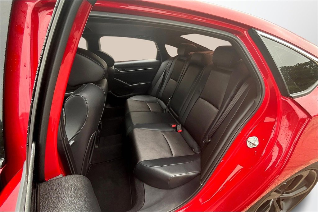 Used 2018 Honda Accord Sport image 20