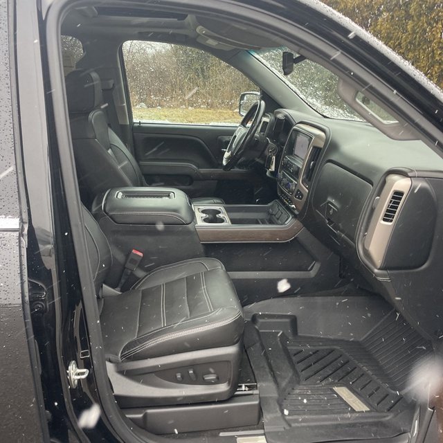 Used 2018 GMC Sierra 1500 Denali image 3