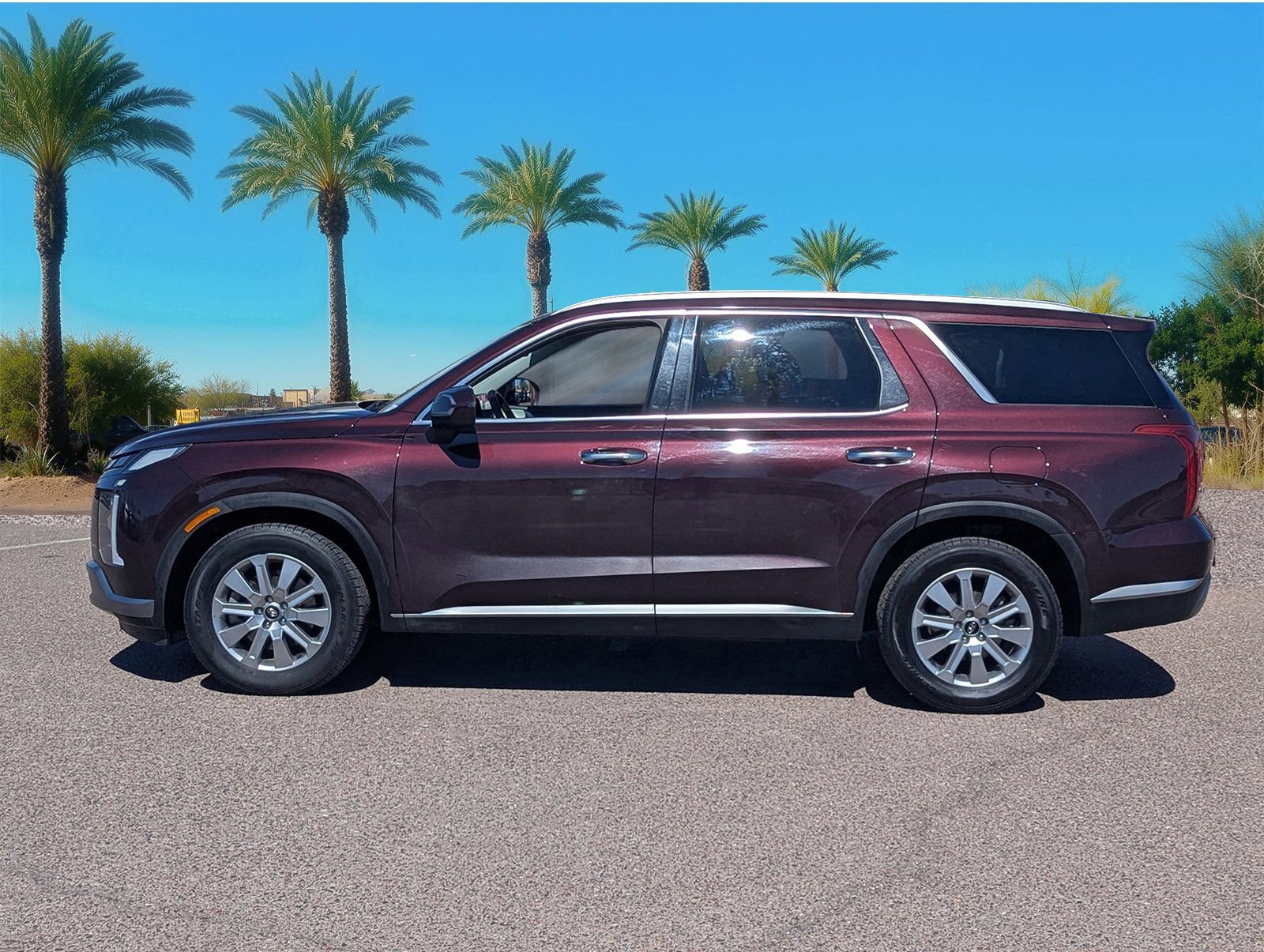 Used 2024 Hyundai Palisade SEL image 2