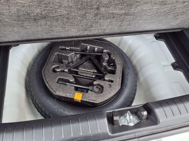 Used 2025 Hyundai Venue SEL image 68