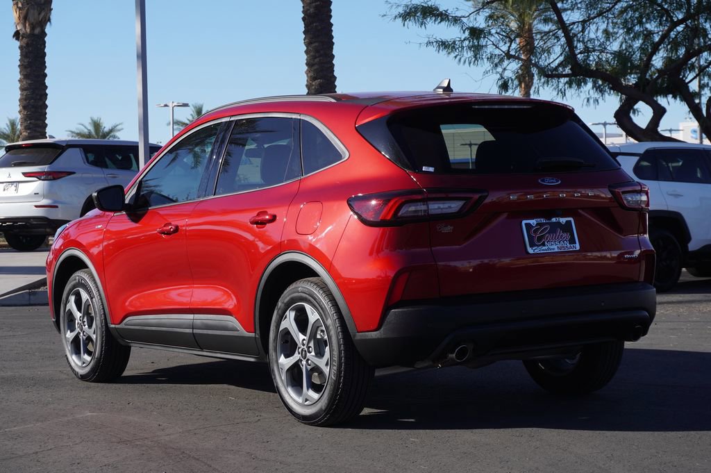 Used 2025 Ford Escape ST-Line w/ Tech Pack #1 image 3