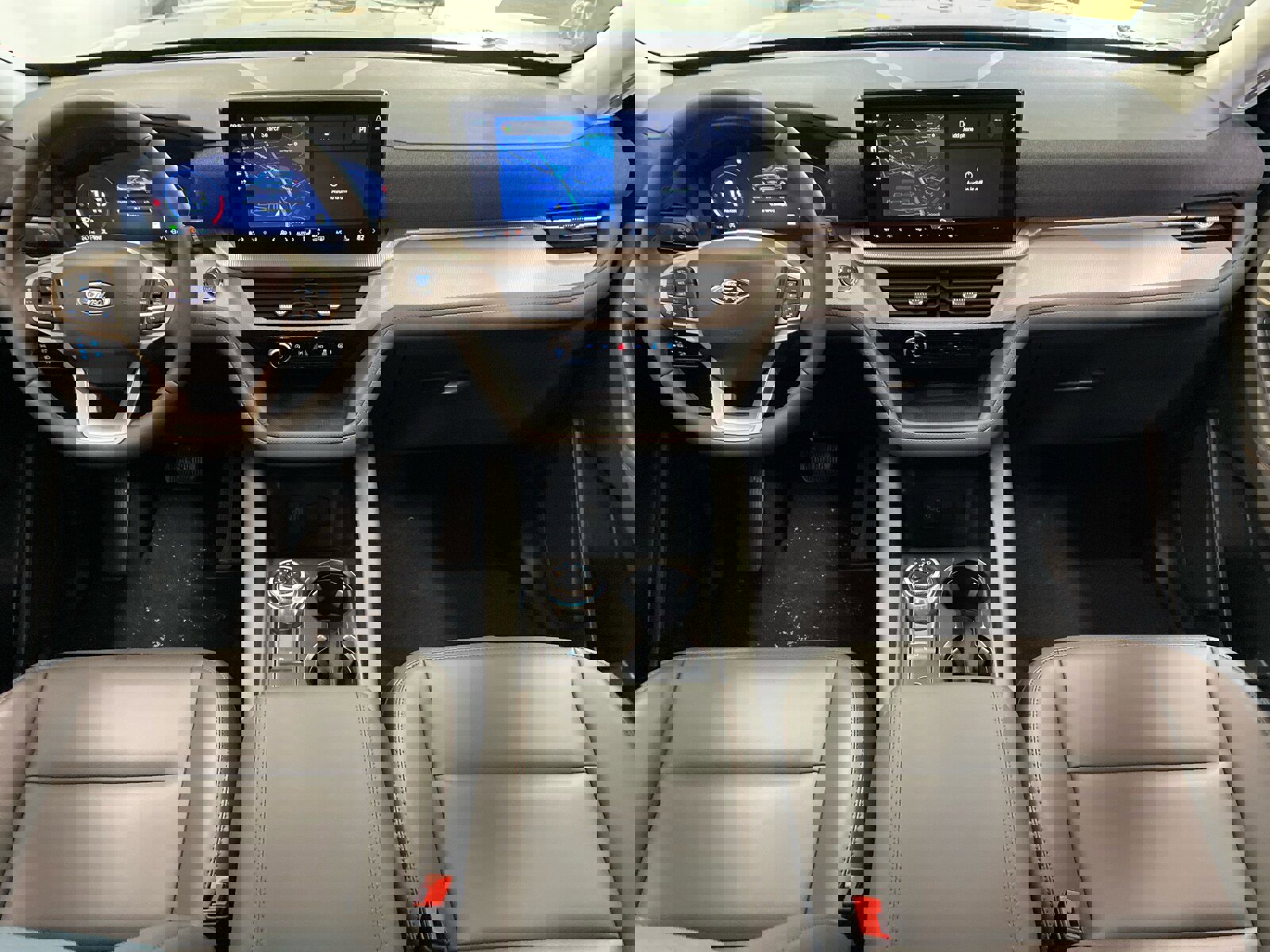 New 2026 Ford Explorer Active w/ Active Comfort Package image 13