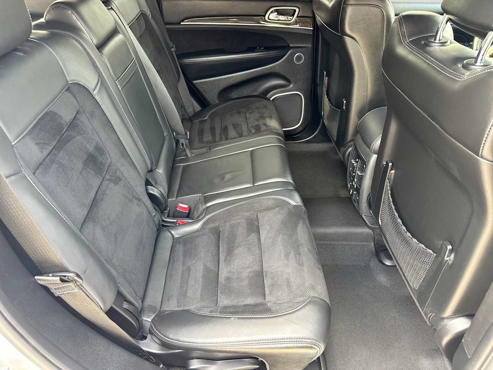 Used 2018 Jeep Grand Cherokee SRT AWD/4WD image 21